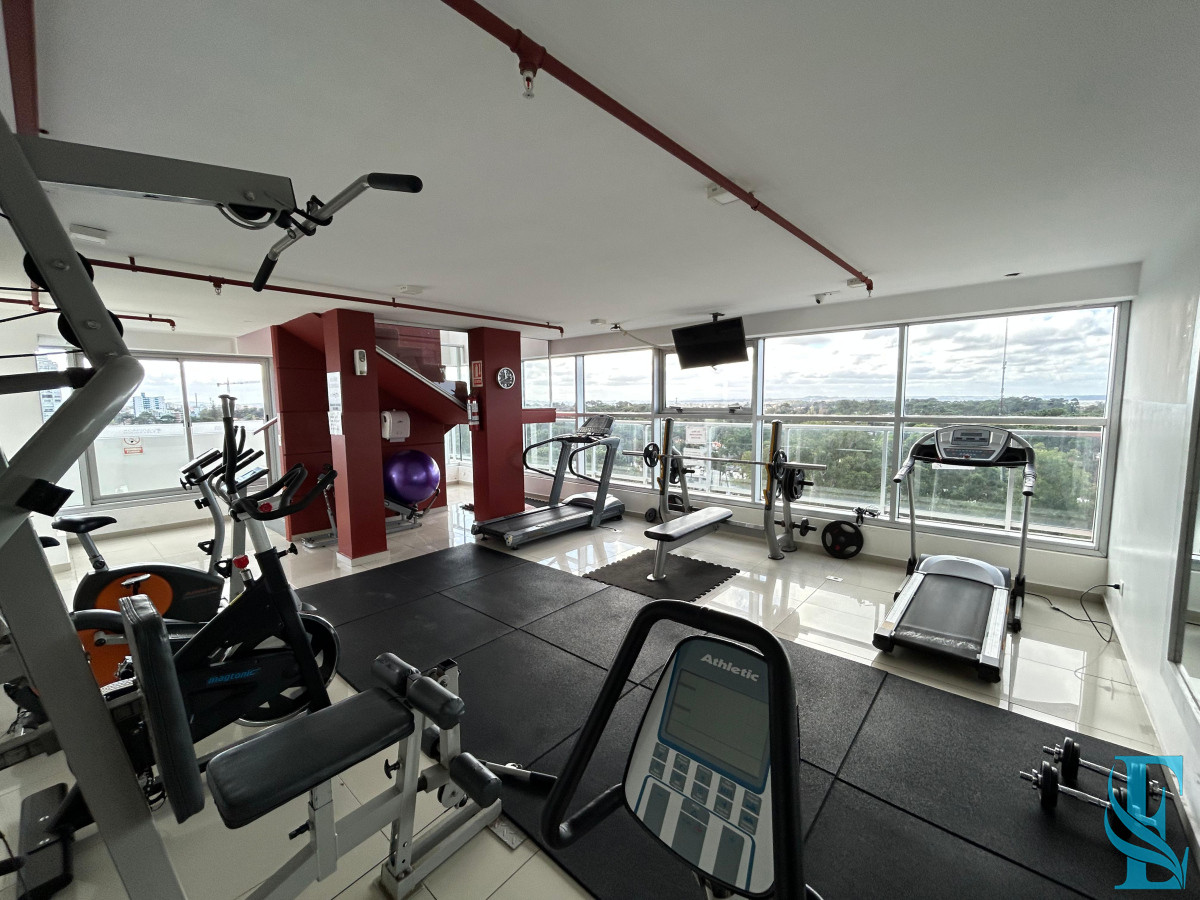 Apartamento ID.685 - Venta apartamento dos dormitorios punta del este edificio acapulco roosevelt parrillero propio