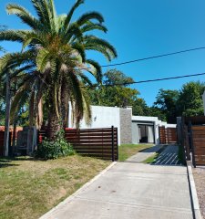 Venta de casa 3 dormitorios, Cantegril, Punta del Este