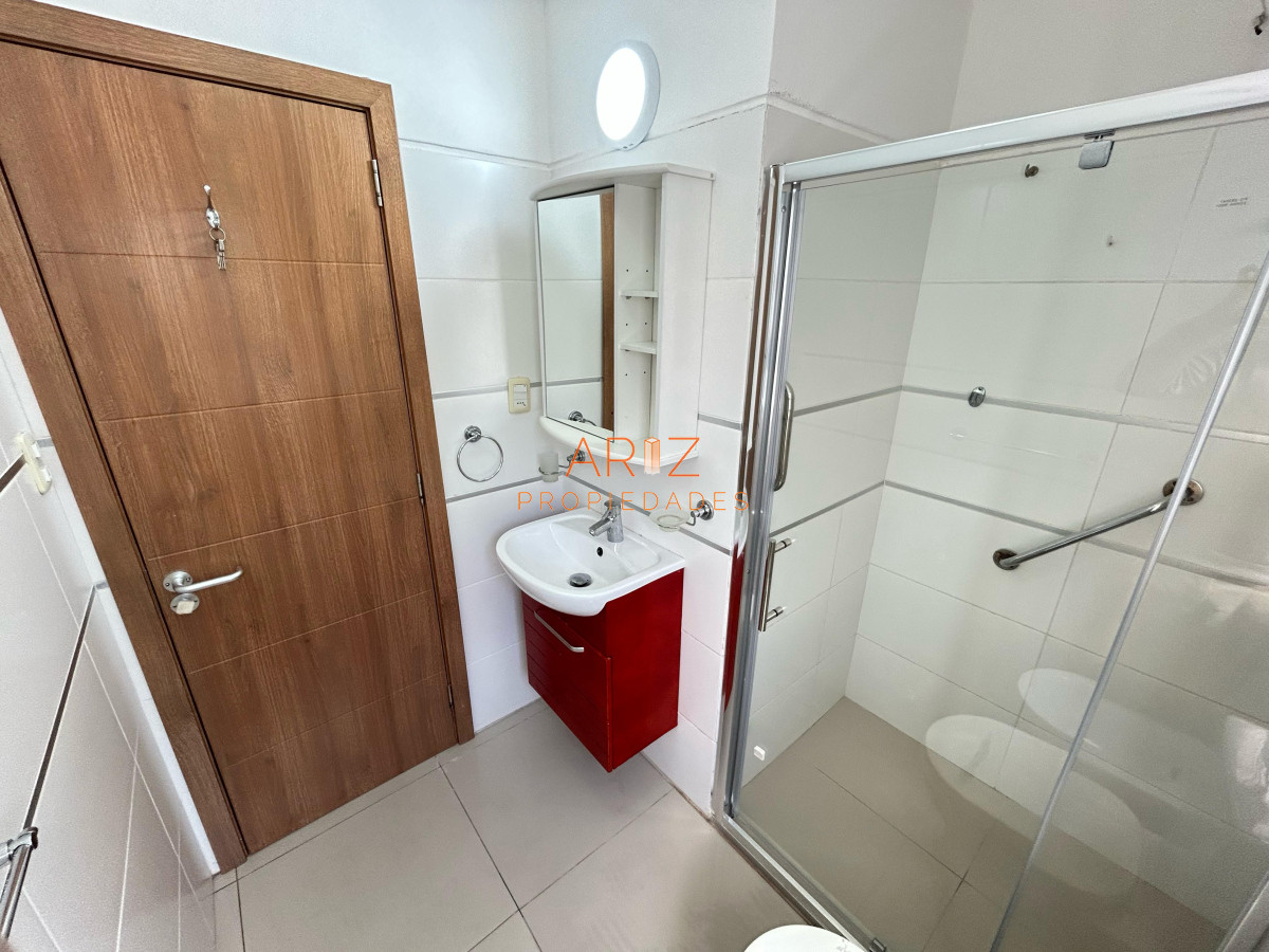 Apartamento ID.2408 - Venta apartamento un dormitorio punta del este edificio Ten Mansa vista al mar