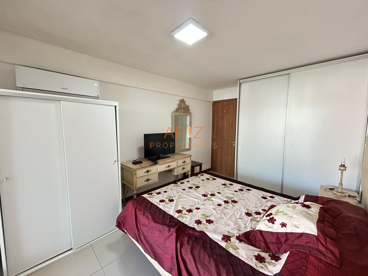 Apartamento ID.2408 - Venta apartamento un dormitorio punta del este edificio Ten Mansa vista al mar