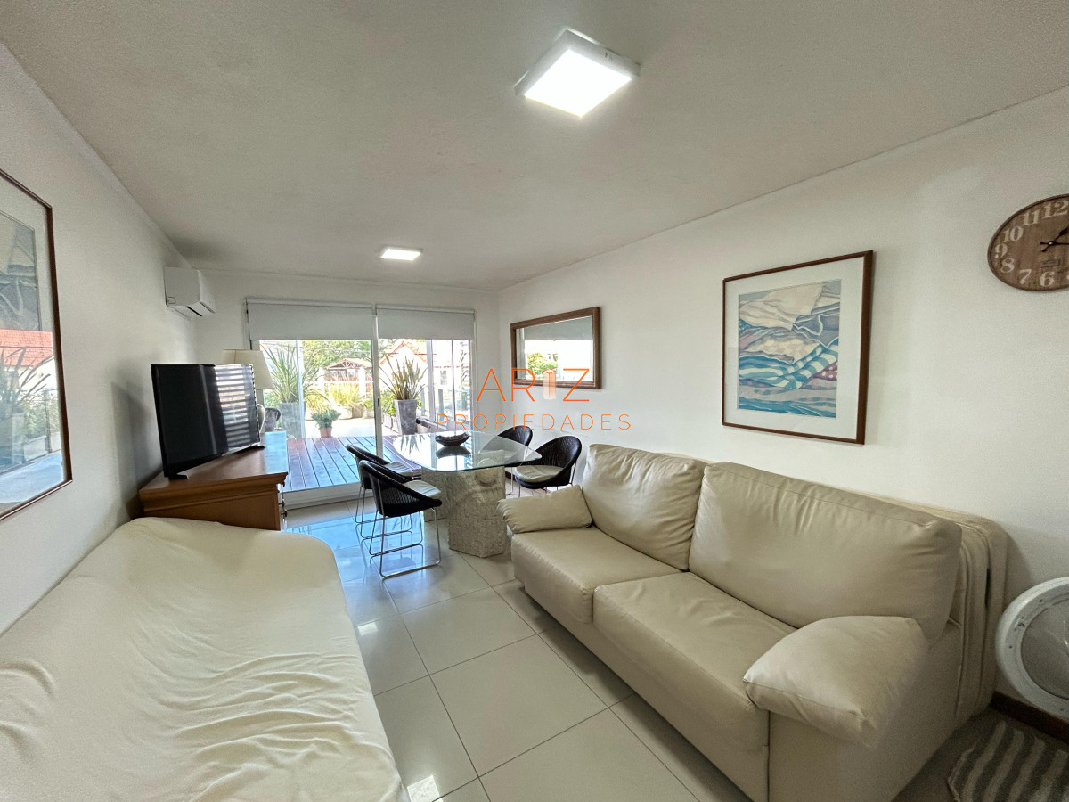 Apartamento ID.2408 - Venta apartamento un dormitorio punta del este edificio Ten Mansa vista al mar