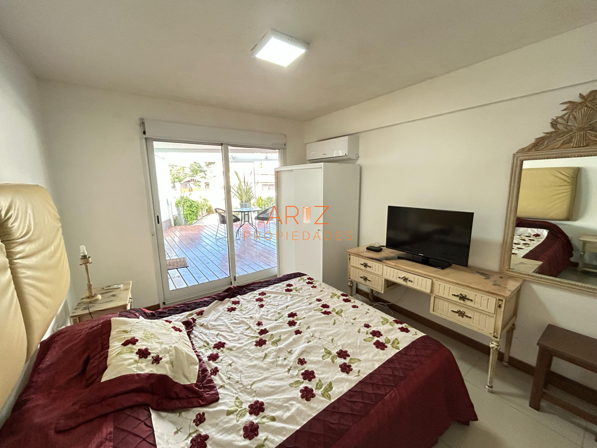 Apartamento ID.2408 - Venta apartamento un dormitorio punta del este edificio Ten Mansa vista al mar