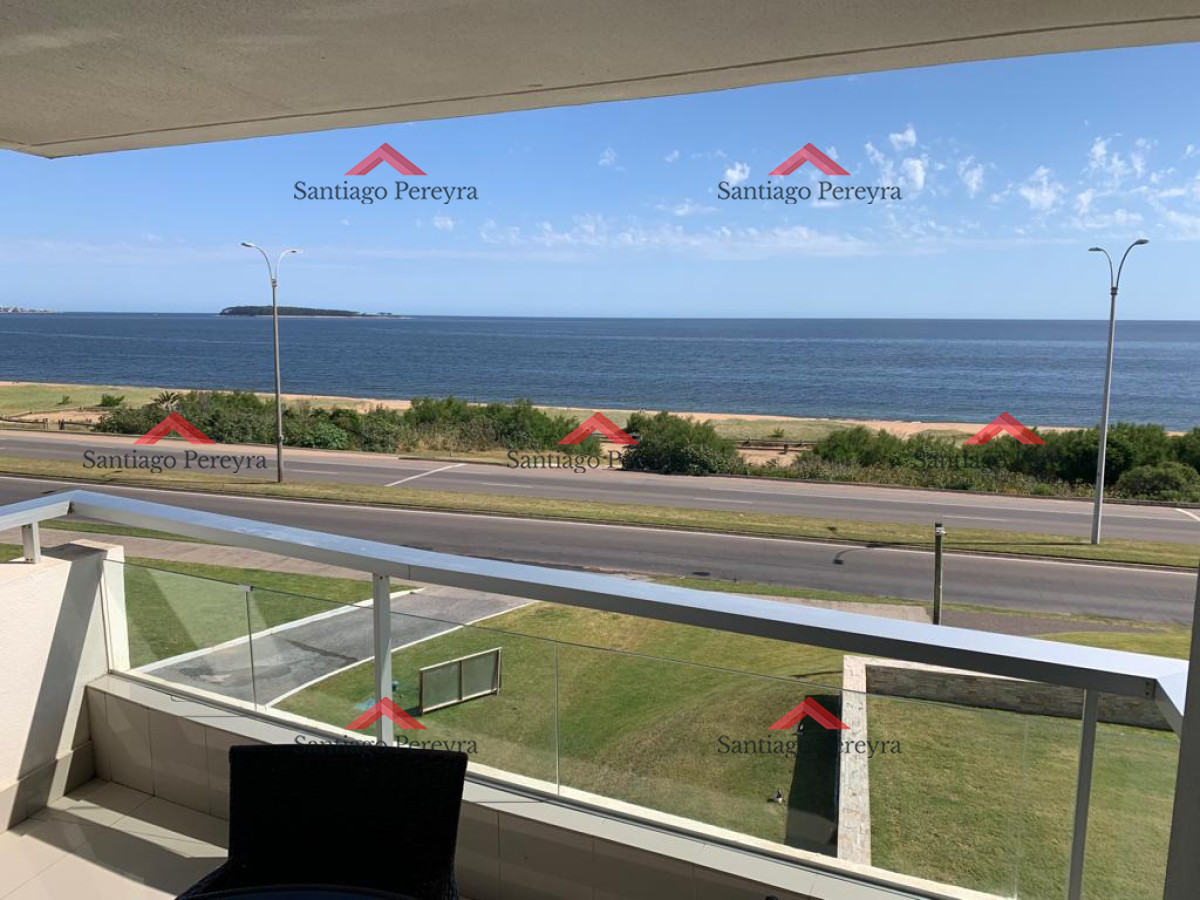 Apartamento ID.16359 - Apartamento en venta Playa Mansa 3 dormitorios