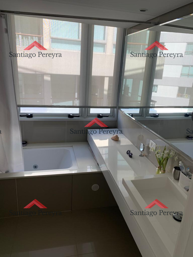 Apartamento ID.16359 - Apartamento en venta Playa Mansa 3 dormitorios
