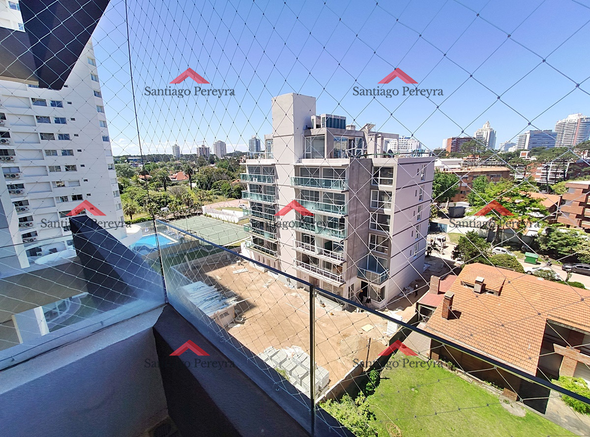 Apartamento ID.16501 - Venta apartamento tres dormitorios a pasos de hotel Enjoy 