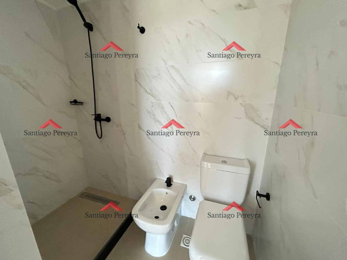 Apartamento ID.16911 - Venta apartamento dos dormitorios Punta del este Playa Mansa Parrillero propio