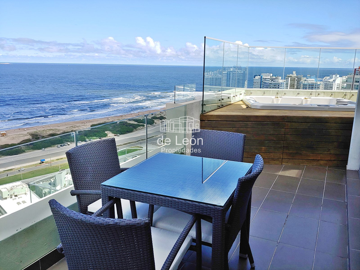 Apartamento ID.15033 - Departamento Penthouse 3 dormitorios + dependencia en venta Playa Brava 