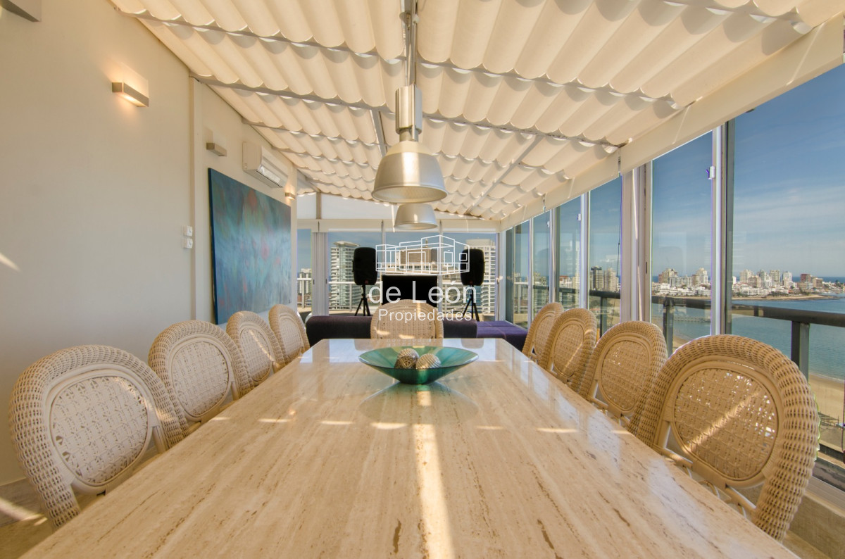 Apartamento ID.15032 - Departamento de 5 dormitorios frente al mar en Mansa, Punta del Este