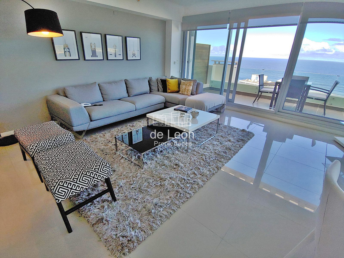 Apartamento ID.15033 - Departamento Penthouse 3 dormitorios + dependencia en venta Playa Brava 
