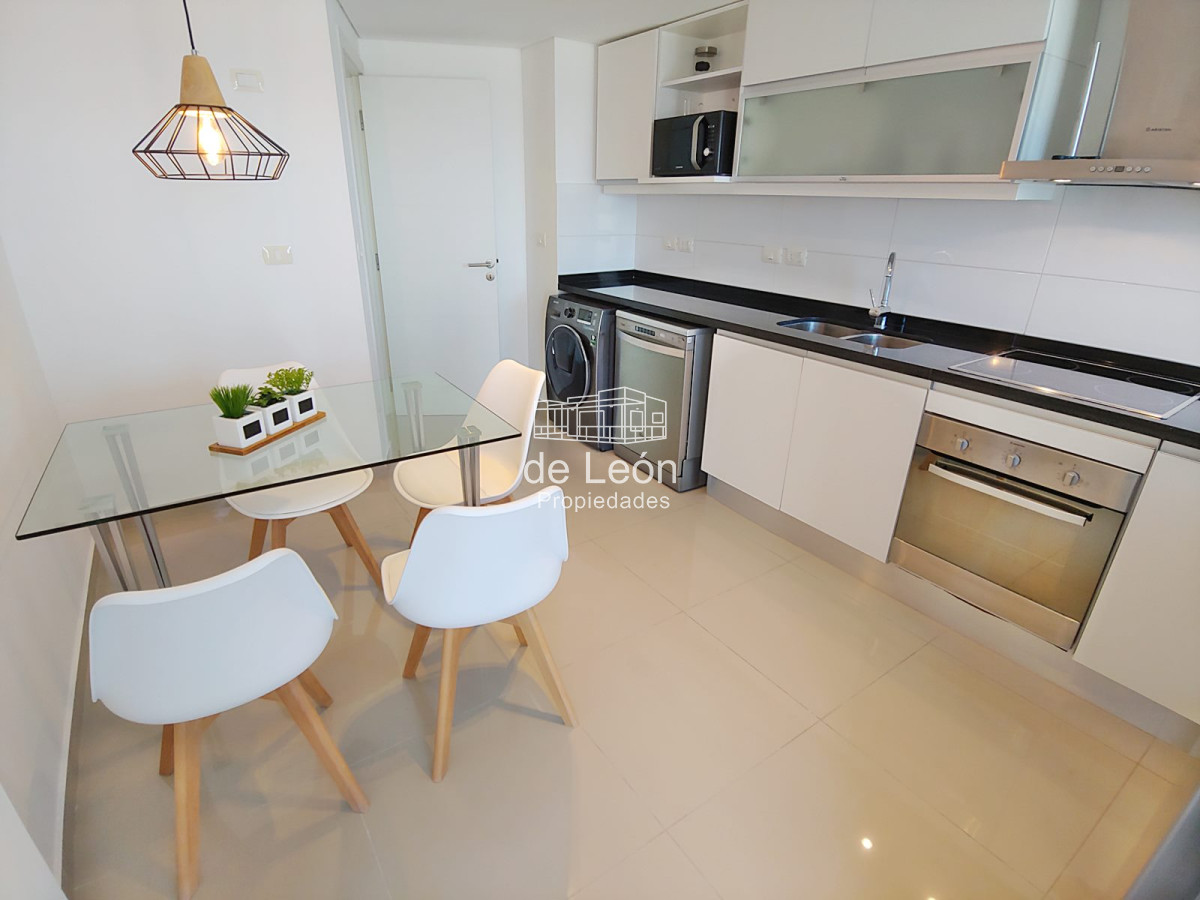 Apartamento ID.15033 - Departamento Penthouse 3 dormitorios + dependencia en venta Playa Brava 