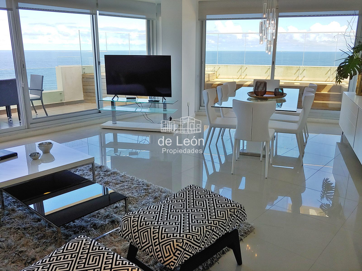 Apartamento ID.15033 - Departamento Penthouse 3 dormitorios + dependencia en venta Playa Brava 