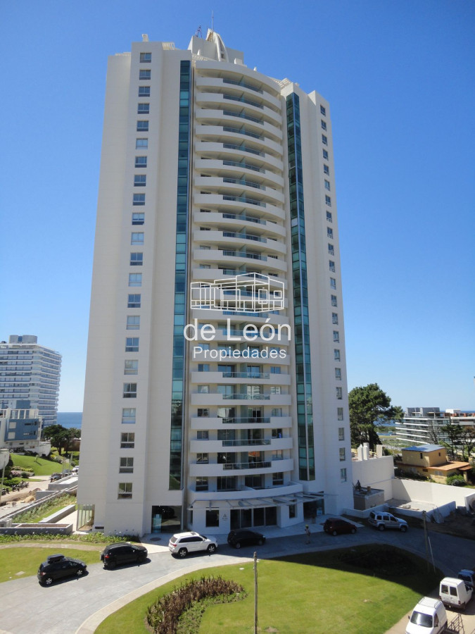 Apartamento ID.15033 - Departamento Penthouse 3 dormitorios + dependencia en venta Playa Brava 