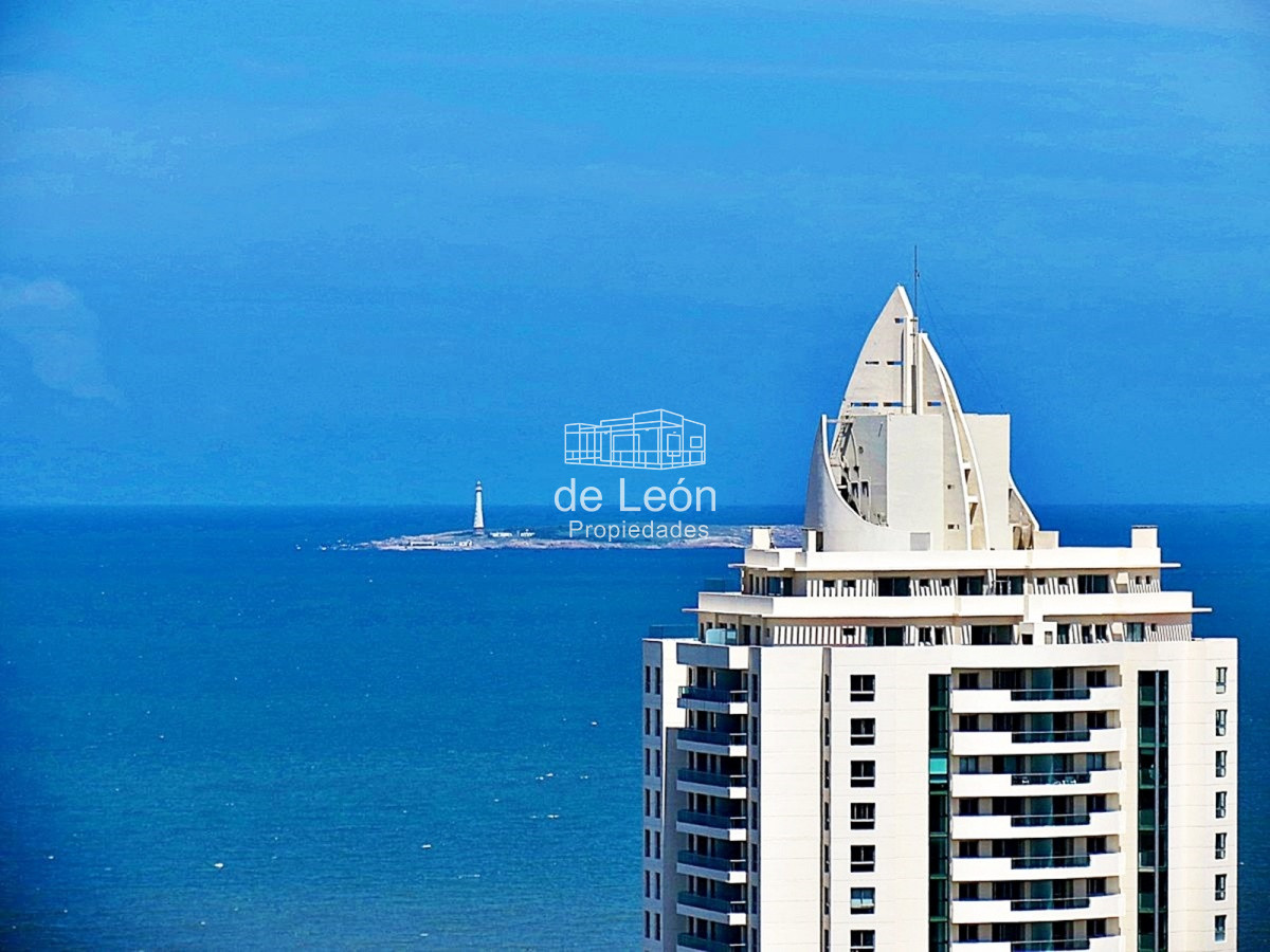 Apartamento ID.15033 - Departamento Penthouse 3 dormitorios + dependencia en venta Playa Brava 