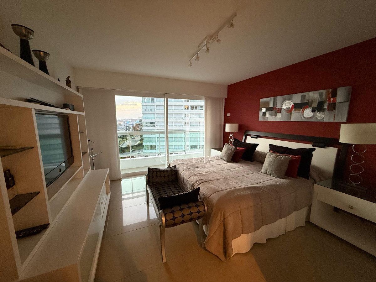 Apartamento ID.1995 - APARTAMENTO EN ALQUILER CON VISTA A ISLA GORRITI TORRE AQUARELA PUNTA DEL ESTE 3 DORMITORIOS EN SUITE + DEPENDENCIA