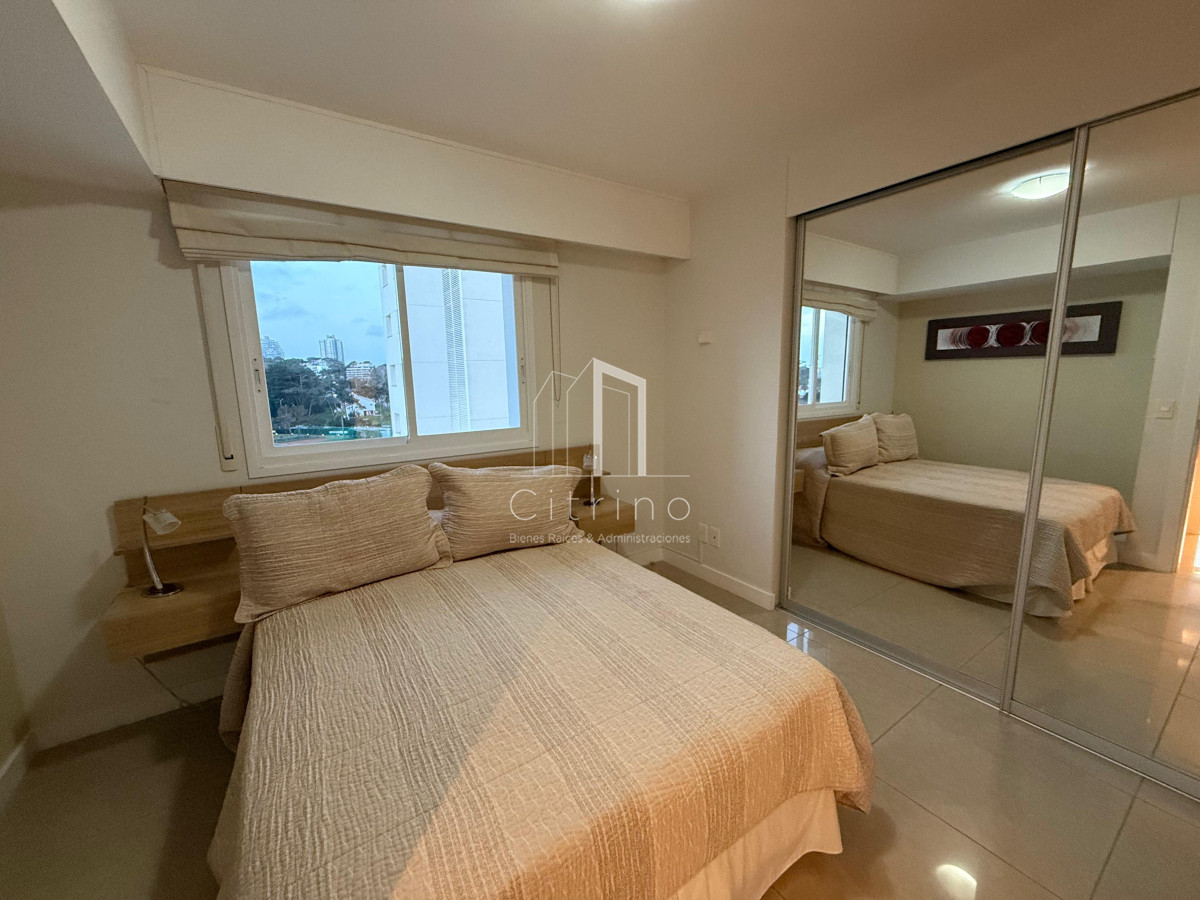 Apartamento ID.1995 - APARTAMENTO EN ALQUILER CON VISTA A ISLA GORRITI TORRE AQUARELA PUNTA DEL ESTE 3 DORMITORIOS EN SUITE + DEPENDENCIA