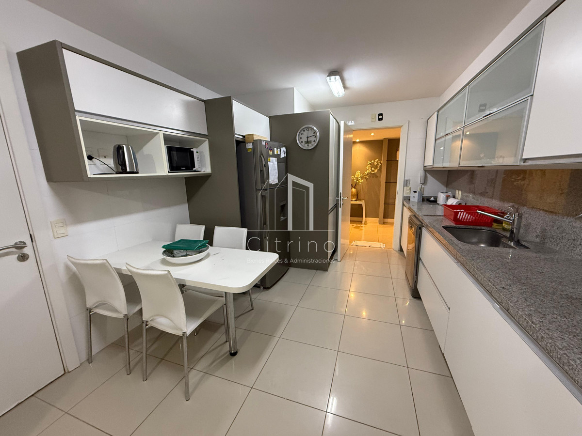 Apartamento ID.1995 - APARTAMENTO EN ALQUILER CON VISTA A ISLA GORRITI TORRE AQUARELA PUNTA DEL ESTE 3 DORMITORIOS EN SUITE + DEPENDENCIA