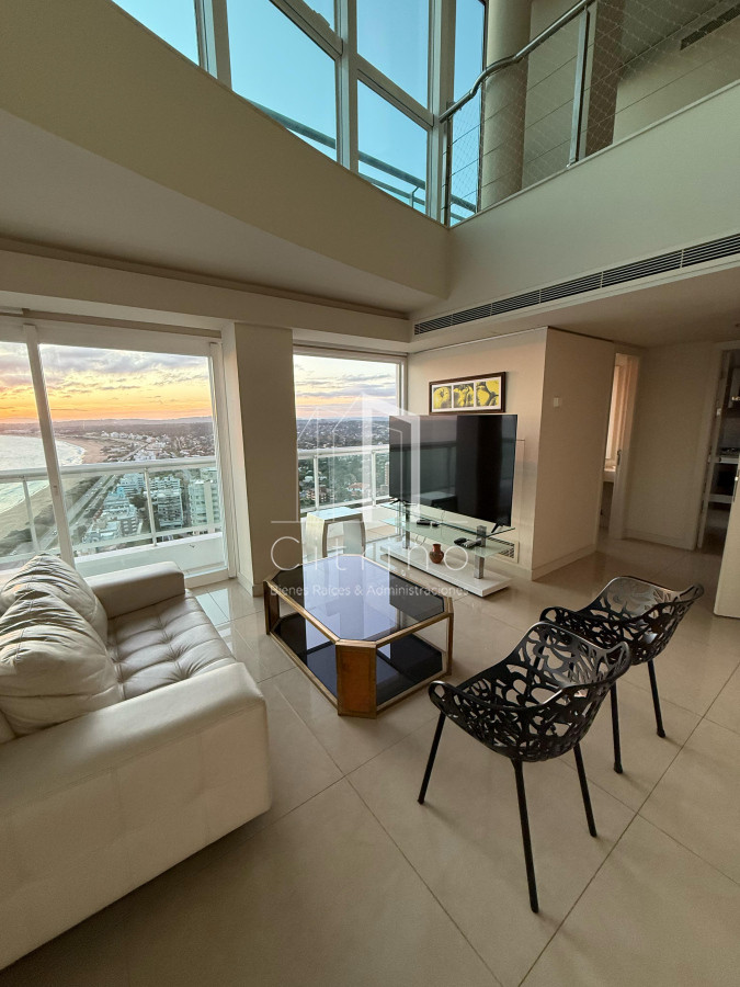 Apartamento ID.1994 - PENTHOUSE EN VENTA CON INCREIBLE VISTA A PLAYA MANSA PUNTA DEL ESTE