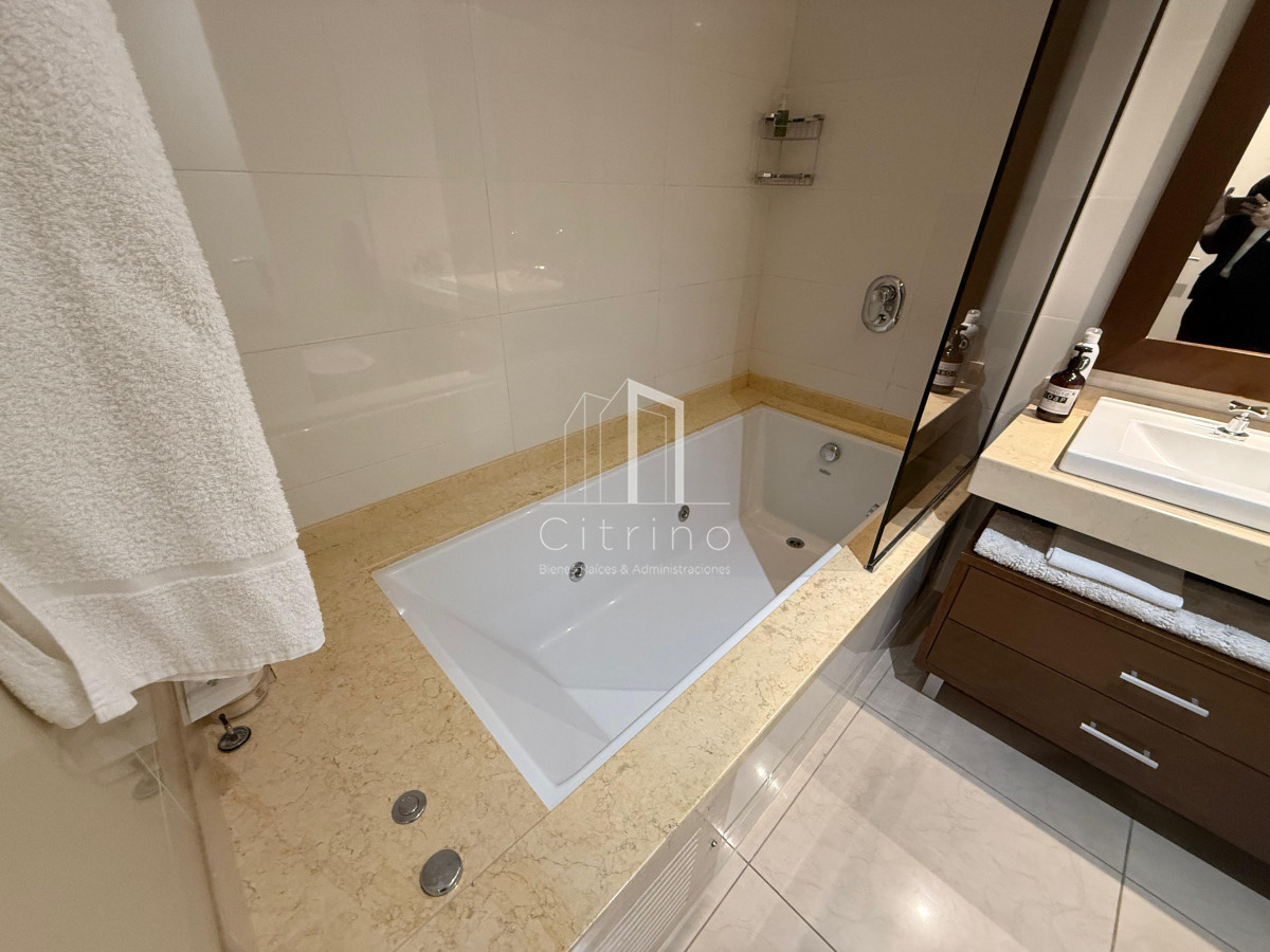 Apartamento ID.1995 - APARTAMENTO EN ALQUILER CON VISTA A ISLA GORRITI TORRE AQUARELA PUNTA DEL ESTE 3 DORMITORIOS EN SUITE + DEPENDENCIA