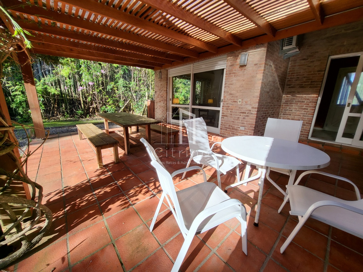 Casa ID.1033 - Casa en venta en Punta del Este, barrio privado, barrio cerrado La Arbolada