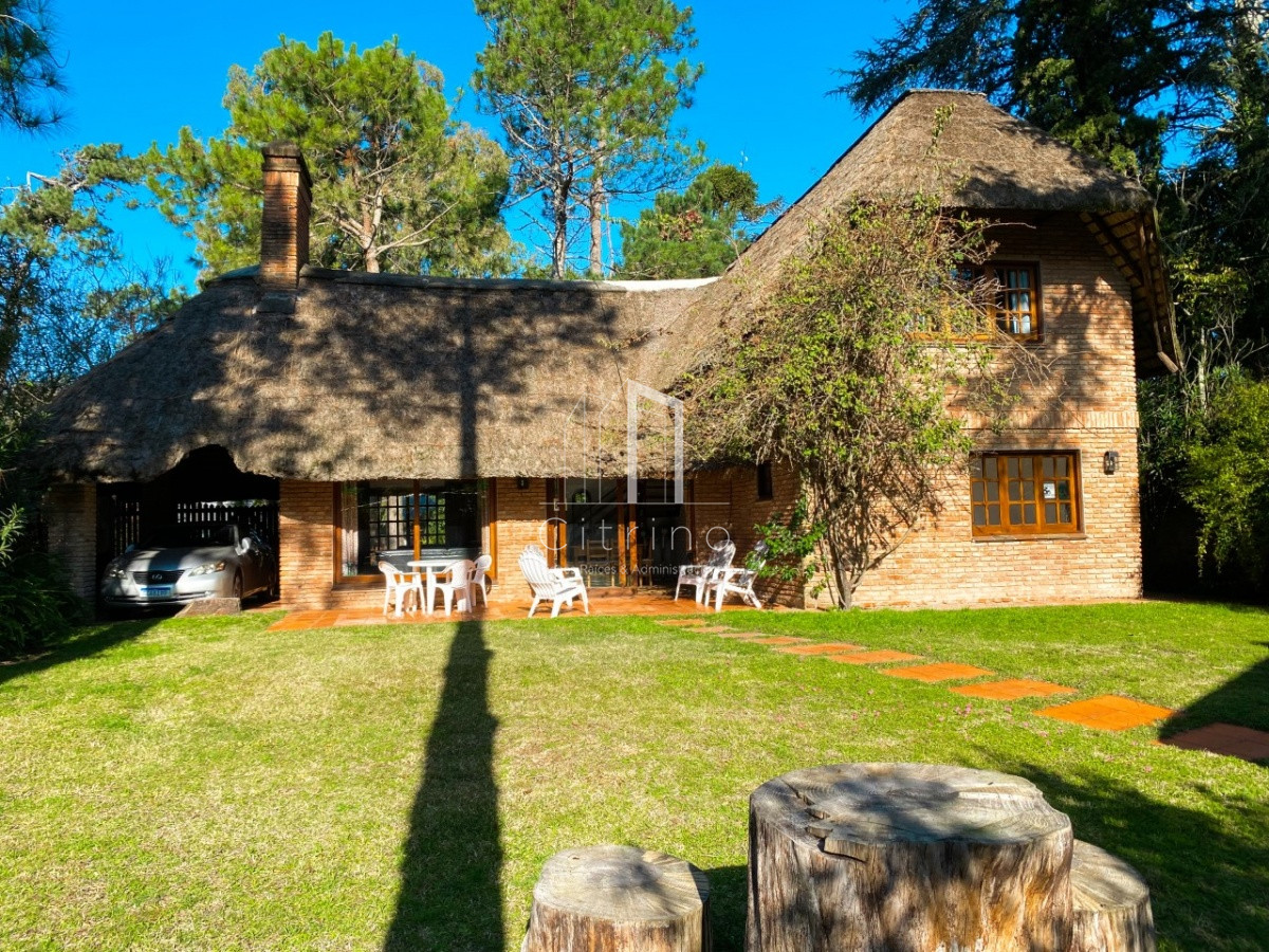 Casa ID.1703 - Casa en Punta del Este, Cantegril
