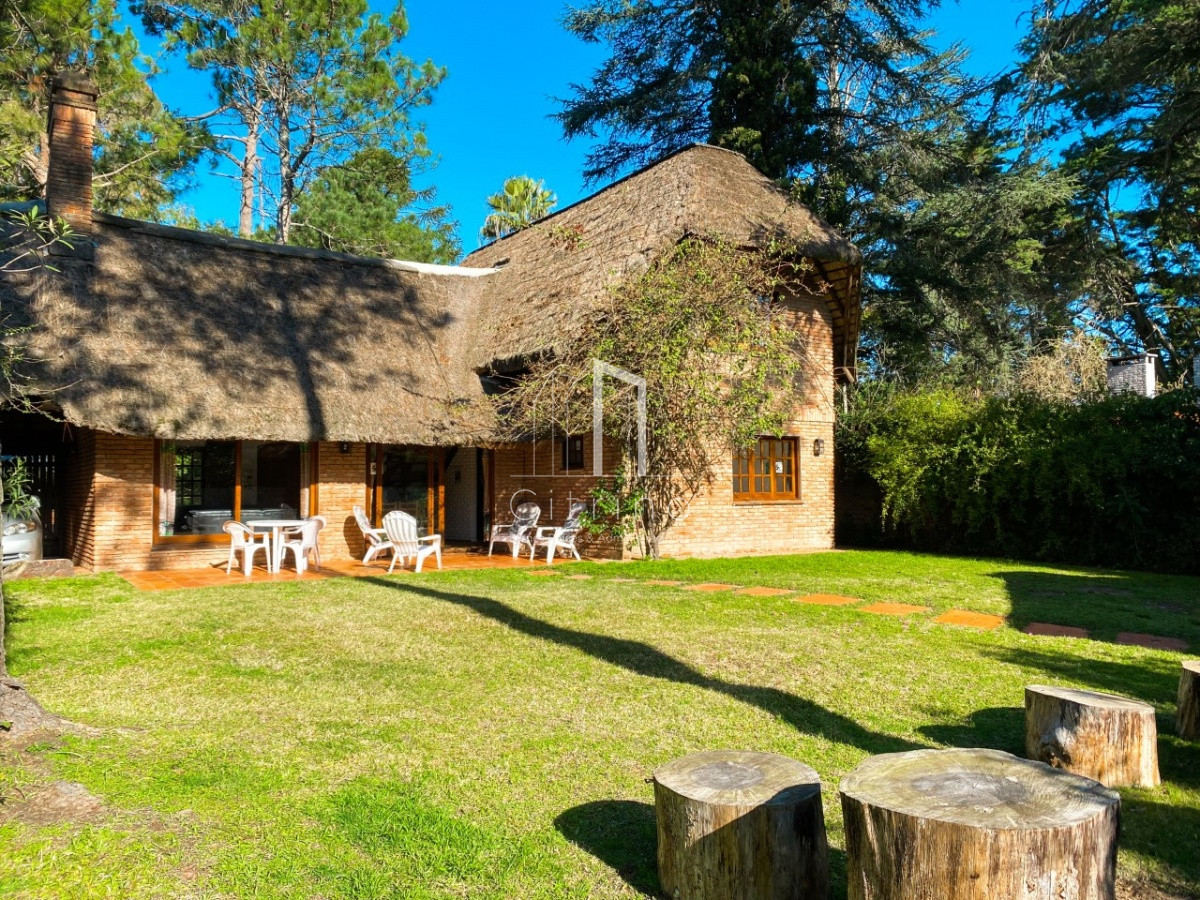 Casa ID.1703 - Casa en Punta del Este, Cantegril