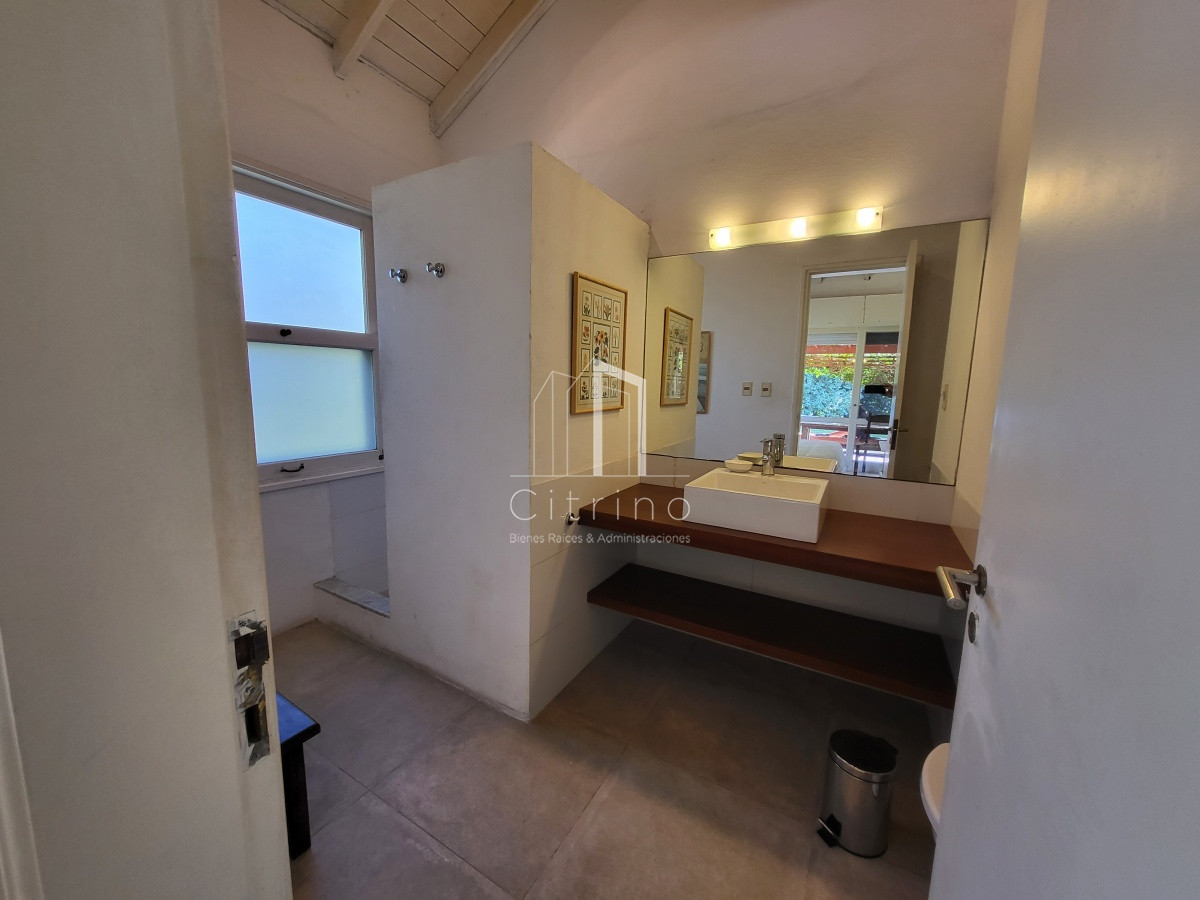 Casa ID.1033 - Casa en venta en Punta del Este, barrio privado, barrio cerrado La Arbolada