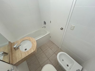 Venta apartamento tres dormitorios punta del este aidy grill vista al mar - BYH6049A