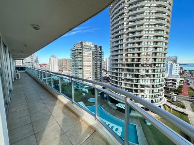 Venta apartamento tres dormitorios punta del este aidy grill vista al mar - BYH6049A