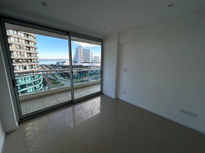 Venta apartamento tres dormitorios punta del este aidy grill vista al mar - BYH6049A