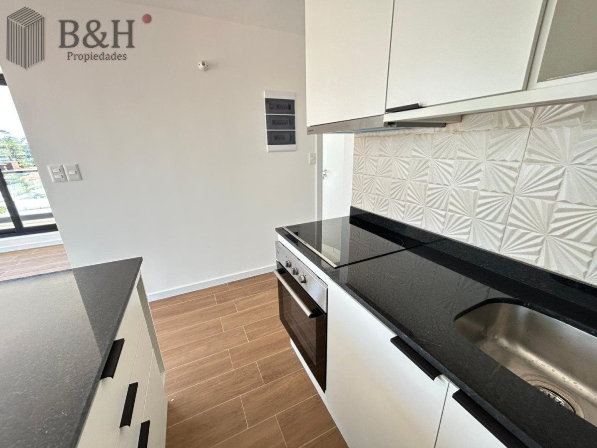 Apartamento ID.6609 - Venta apartamento dos dormitorios Punta del este Playa Mansa Parrillero propio