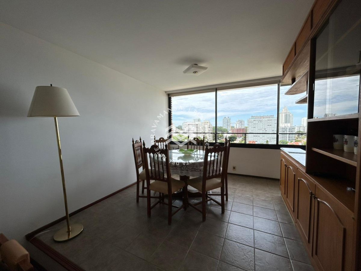 Apartamento ID.277 - Apartamento de 2 dormitorios en venta Punta del Este