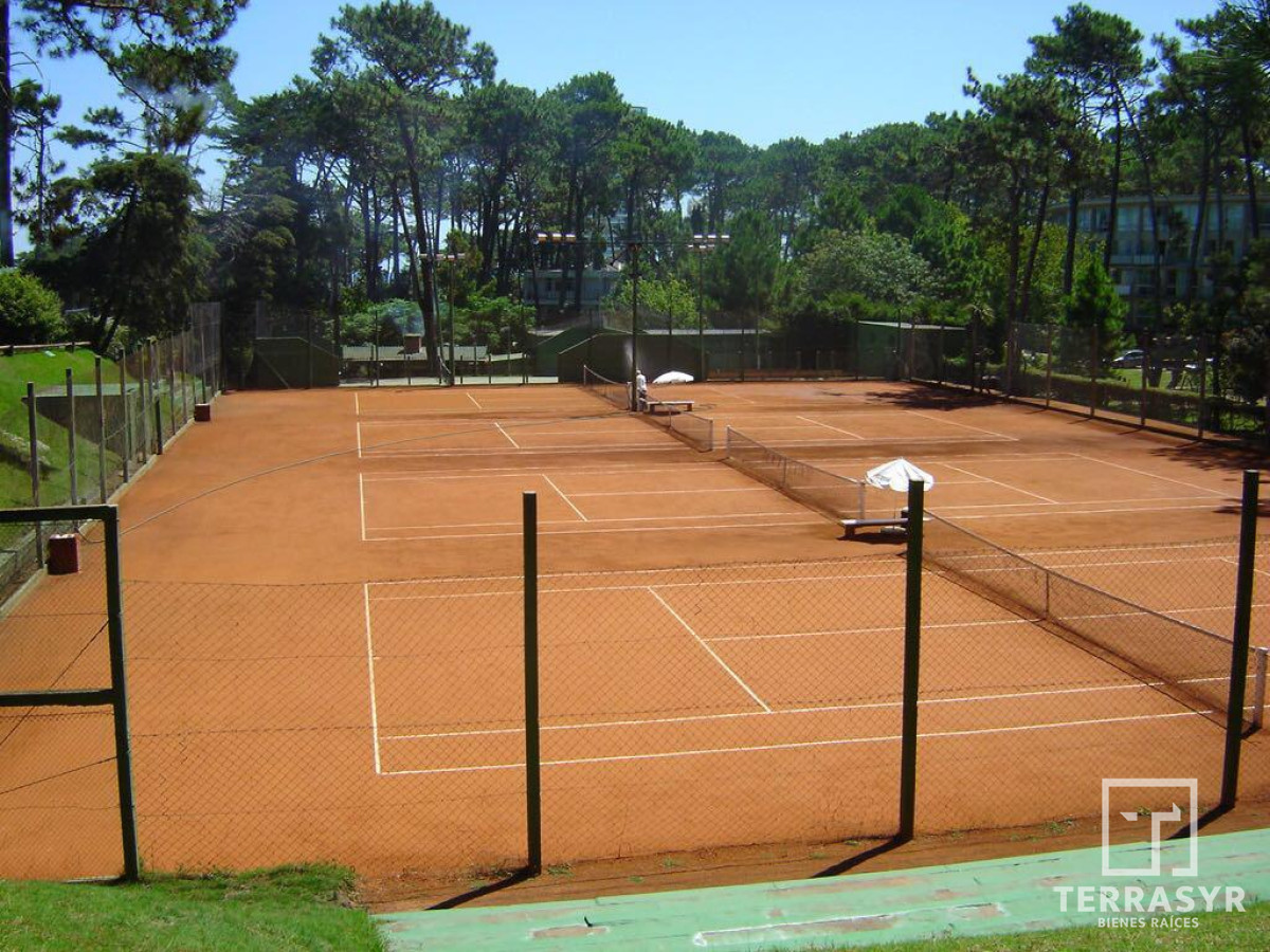 Apartamento ID.630 - Apartamento en Arcobaleno Pharos 2 dormitorios