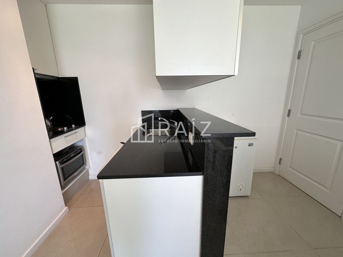 Apartamento ID.10956 - Venta apartamento 1 dormitorio Punta del Este edificio Sol y Luna 2