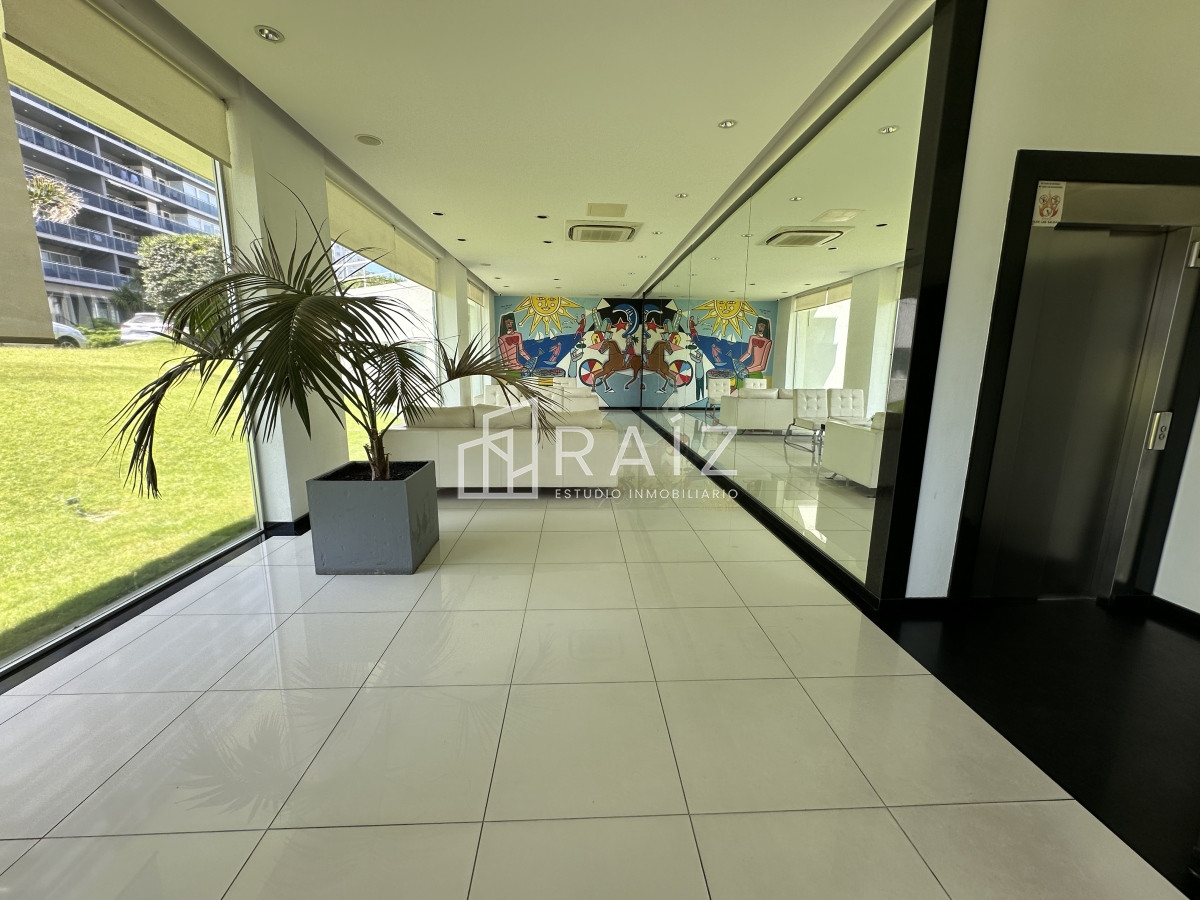 Apartamento ID.10956 - Venta apartamento 1 dormitorio Punta del Este edificio Sol y Luna 2