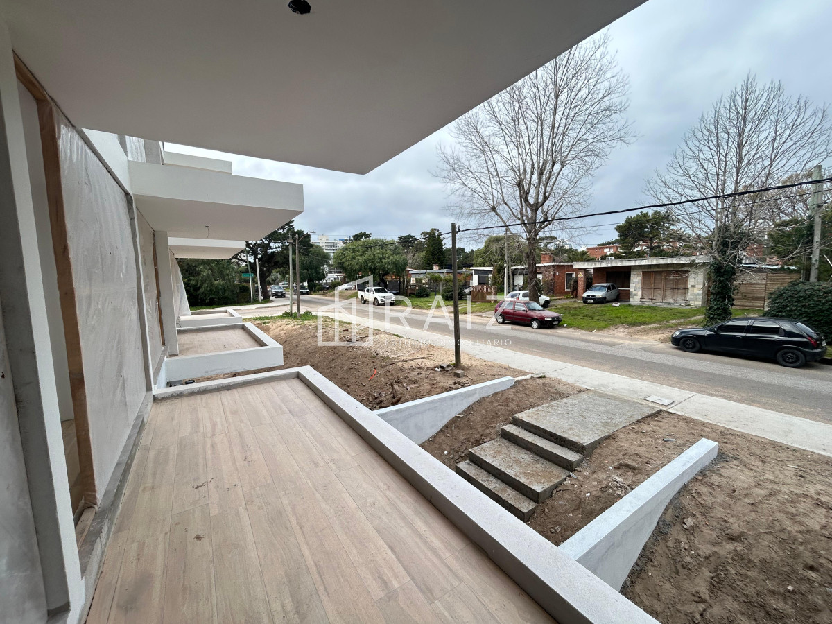 Apartamento ID.11233 - Venta apartamento un dormitorio punta del este edificio GENOVA