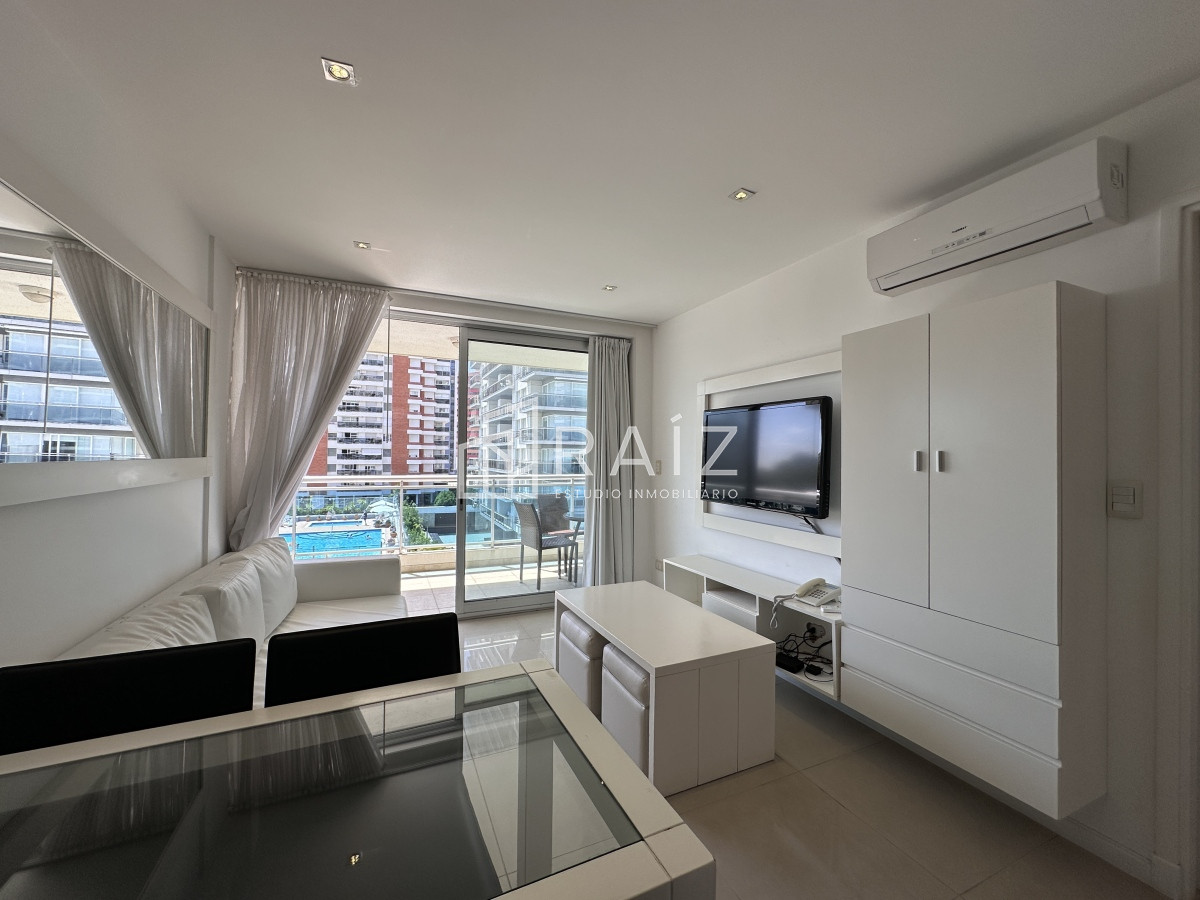 Apartamento ID.10956 - Venta apartamento 1 dormitorio Punta del Este edificio Sol y Luna 2