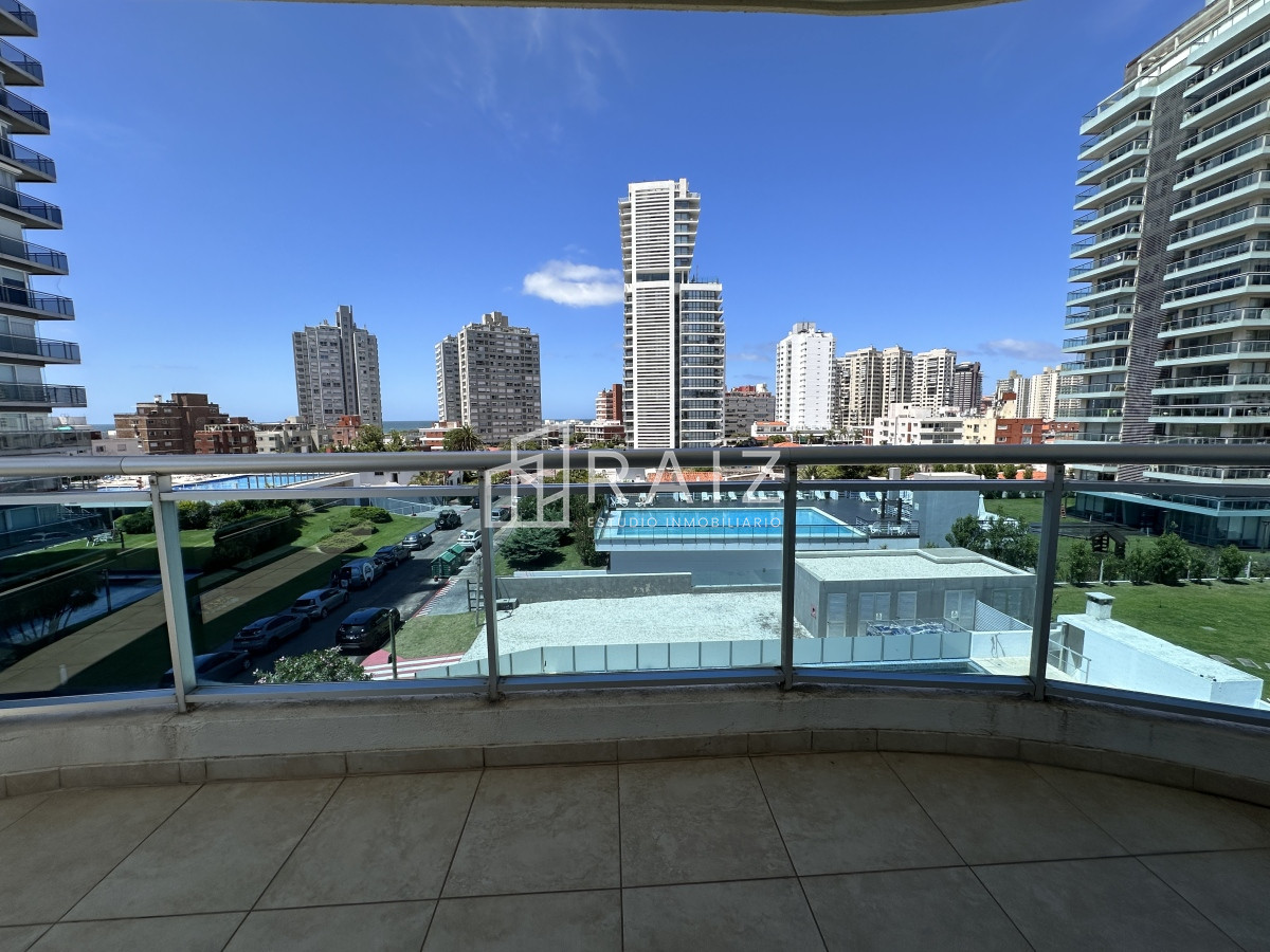Apartamento ID.10956 - Venta apartamento 1 dormitorio Punta del Este edificio Sol y Luna 2