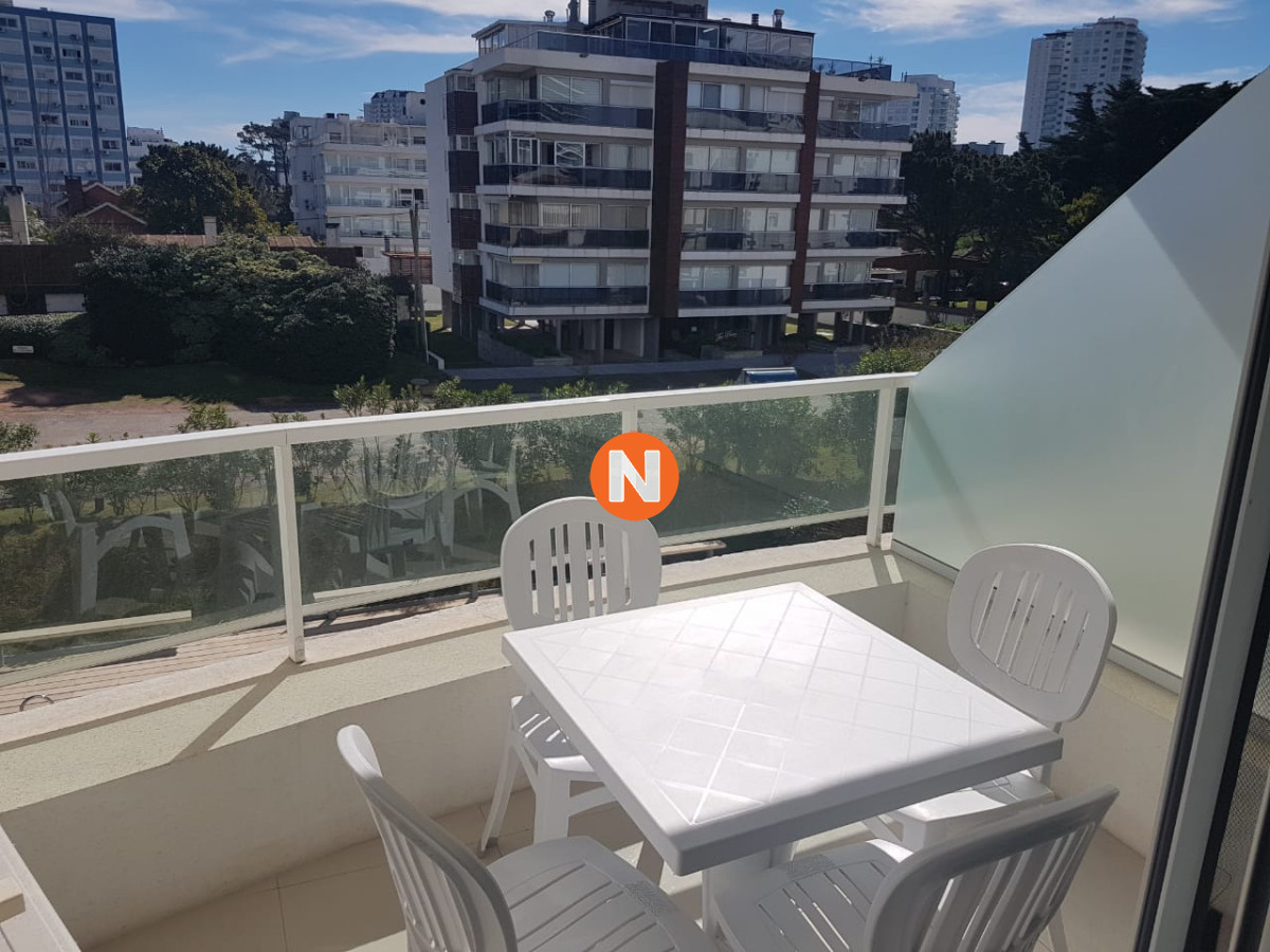 Apartamento Ref.225194 - Venta apartamento un dormitorio Punta del este Aidy grill edificio Botavara