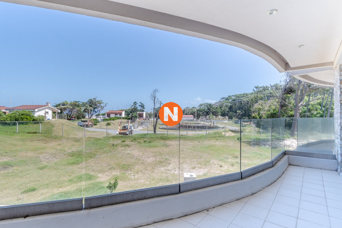 Apartamento Ref.225207 - Apartamento en Venta y Alquiler, Mansa, Punta del Este, 2 Dormitorios.