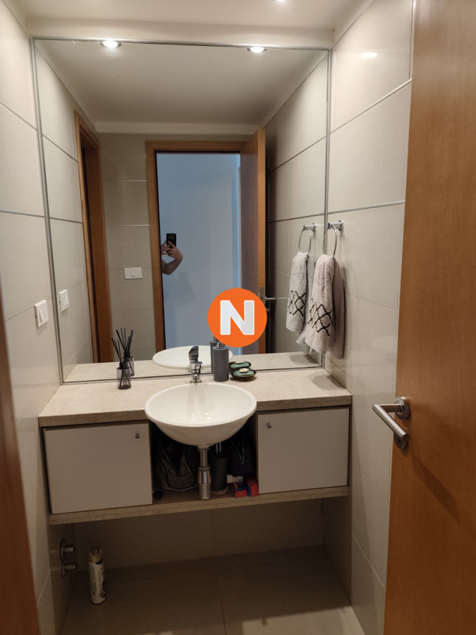 Apartamento Ref.225195 - Venta apartamento dos dormitorios Punta del este edificio Tressesenta