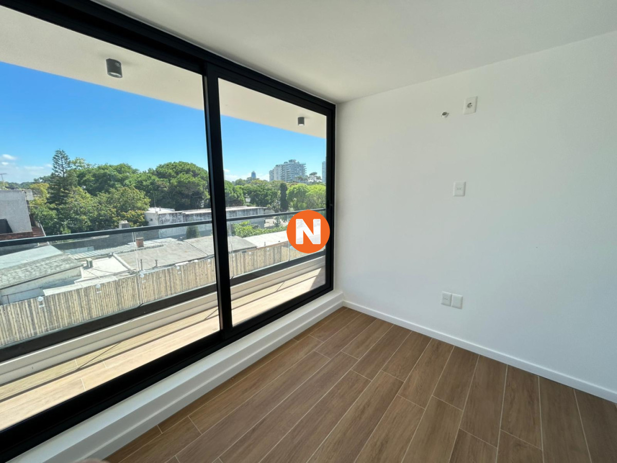 Apartamento Ref.225199 - Venta apartamento dos dormitorios Punta del este Playa Mansa Parrillero propio