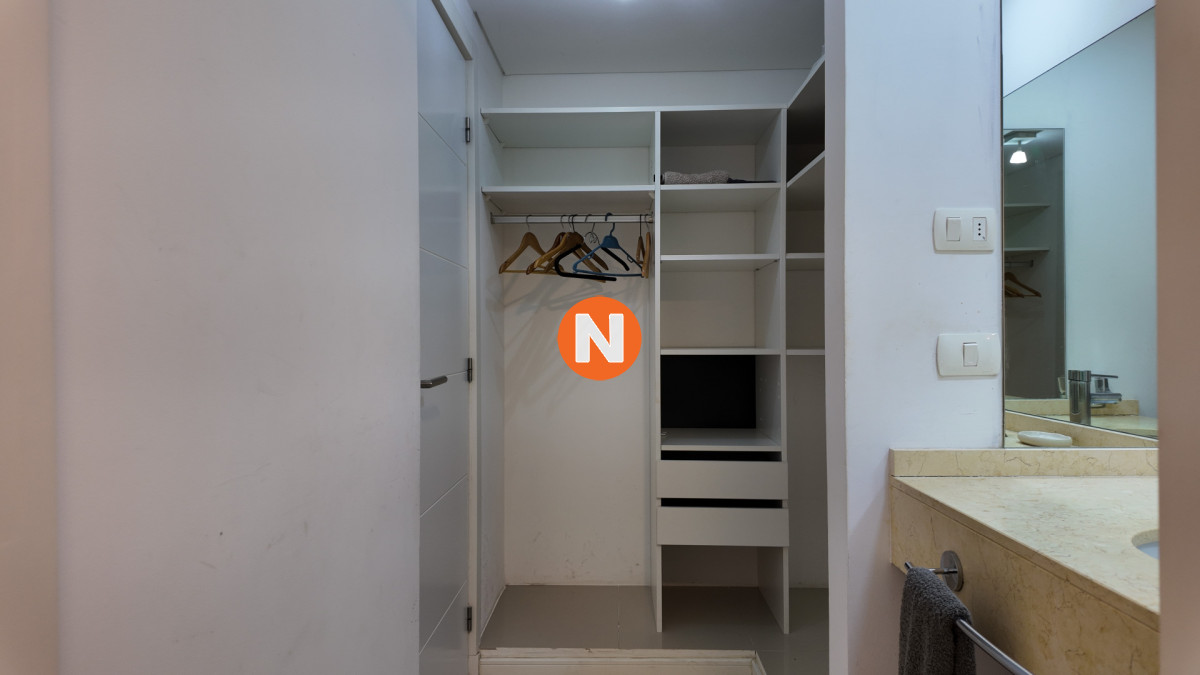 Apartamento Ref.225197 - Venta apartamento dos dormitorios Punta del Este Playa Brava edificio Wind Tower