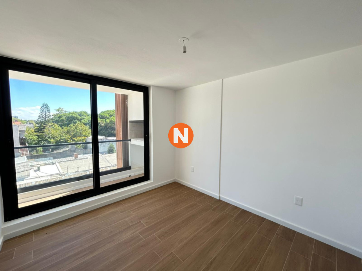 Apartamento Ref.225199 - Venta apartamento dos dormitorios Punta del este Playa Mansa Parrillero propio