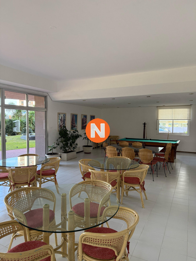 Apartamento Ref.225216 - APARTAMENTO 2 DORMITORIOS EN PUNTA DEL ESTE EN VENTA A PASOS DEL MAR