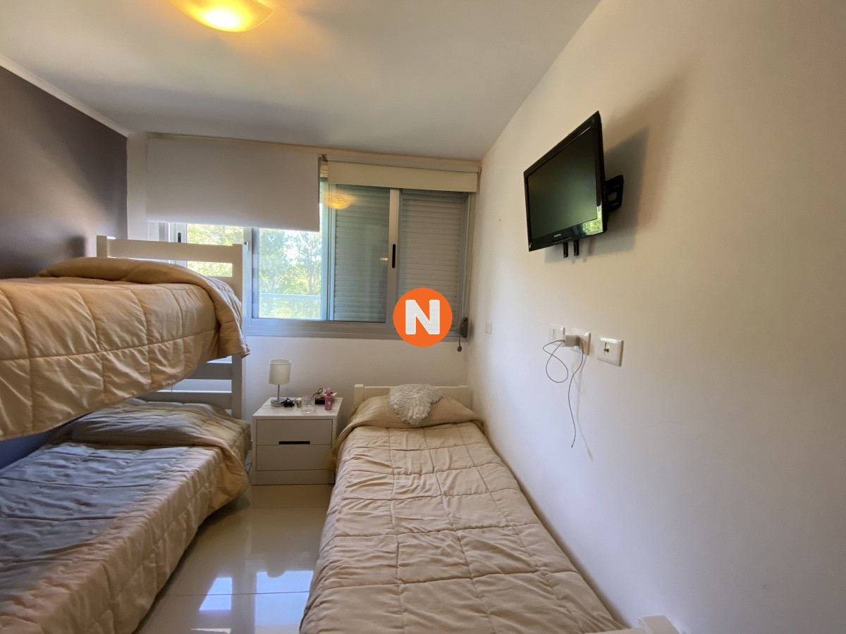 Apartamento Ref.225248 - Apartamento en venta 2 dormitorios,  2 baños .Roosevelt Punta del Este 