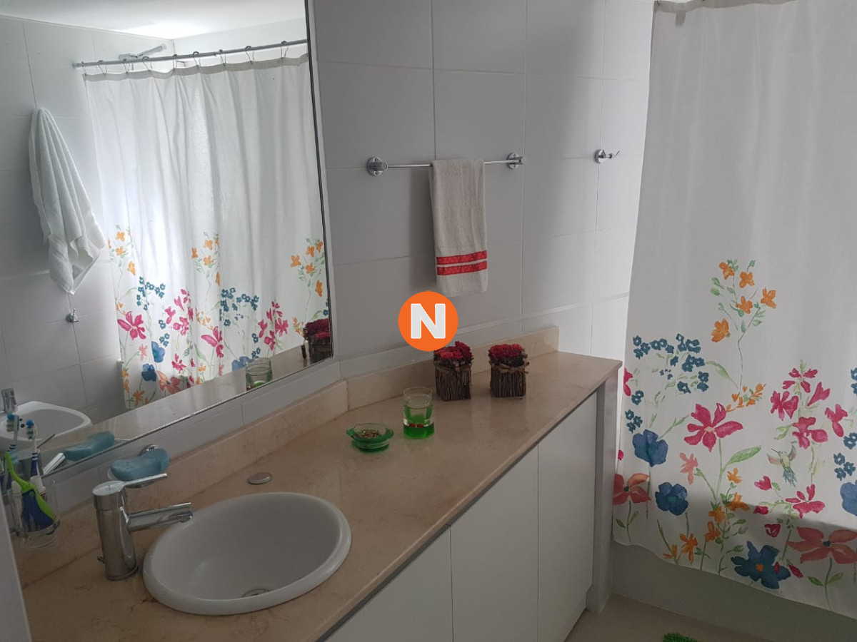 Apartamento Ref.225194 - Venta apartamento un dormitorio Punta del este Aidy grill edificio Botavara