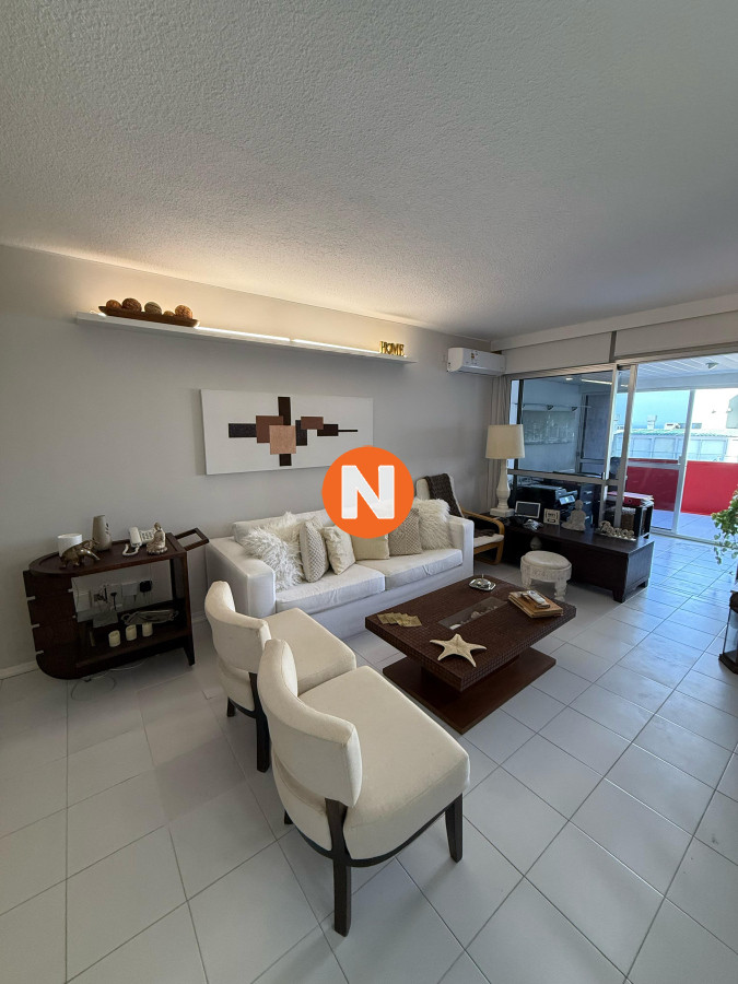 Apartamento Ref.225216 - APARTAMENTO 2 DORMITORIOS EN PUNTA DEL ESTE EN VENTA A PASOS DEL MAR