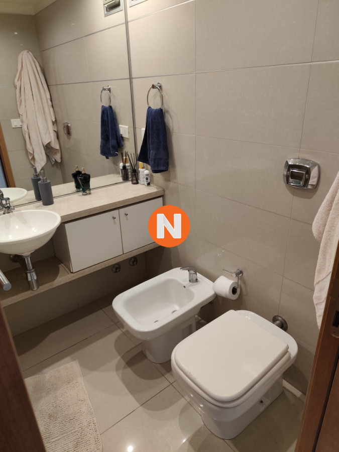 Apartamento Ref.225195 - Venta apartamento dos dormitorios Punta del este edificio Tressesenta