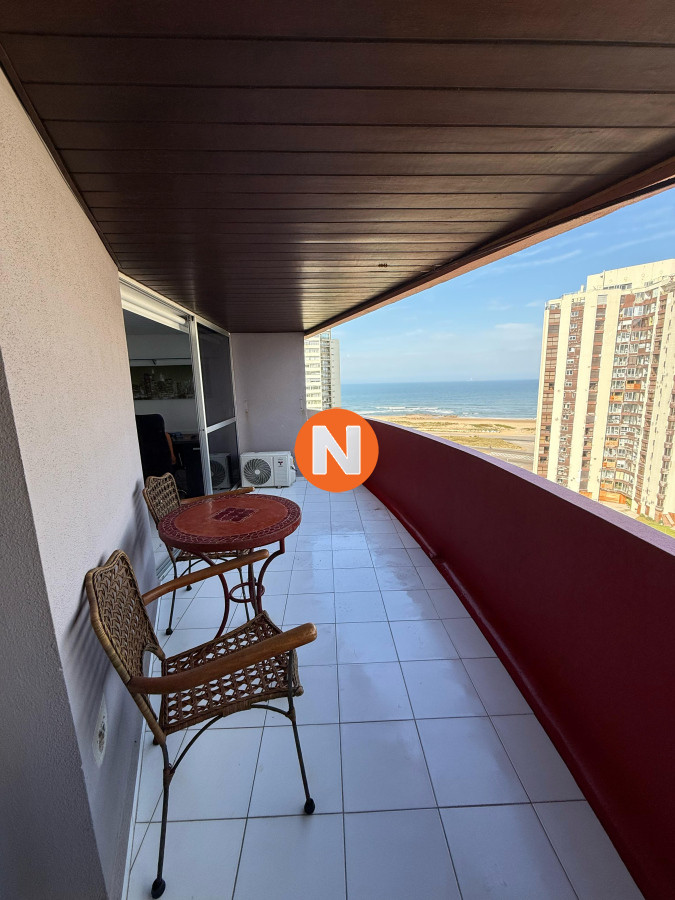 Apartamento Ref.225216 - APARTAMENTO 2 DORMITORIOS EN PUNTA DEL ESTE EN VENTA A PASOS DEL MAR