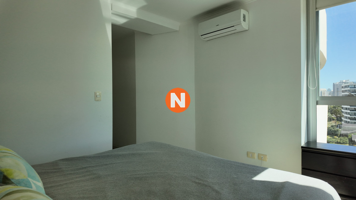 Apartamento Ref.225197 - Venta apartamento dos dormitorios Punta del Este Playa Brava edificio Wind Tower